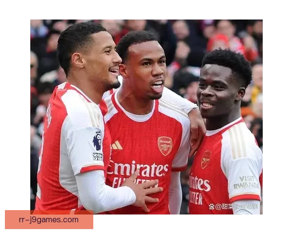 布卡约·萨卡英超助攻独占鳌头引领群雄争锋