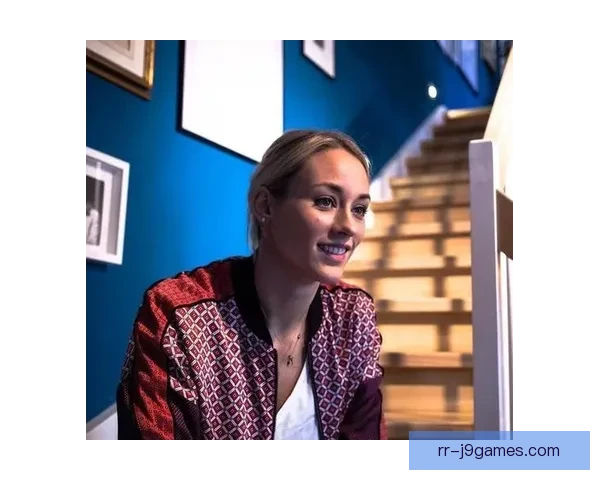 萨纳布里亚倒钩惊艳全场引发球迷热议